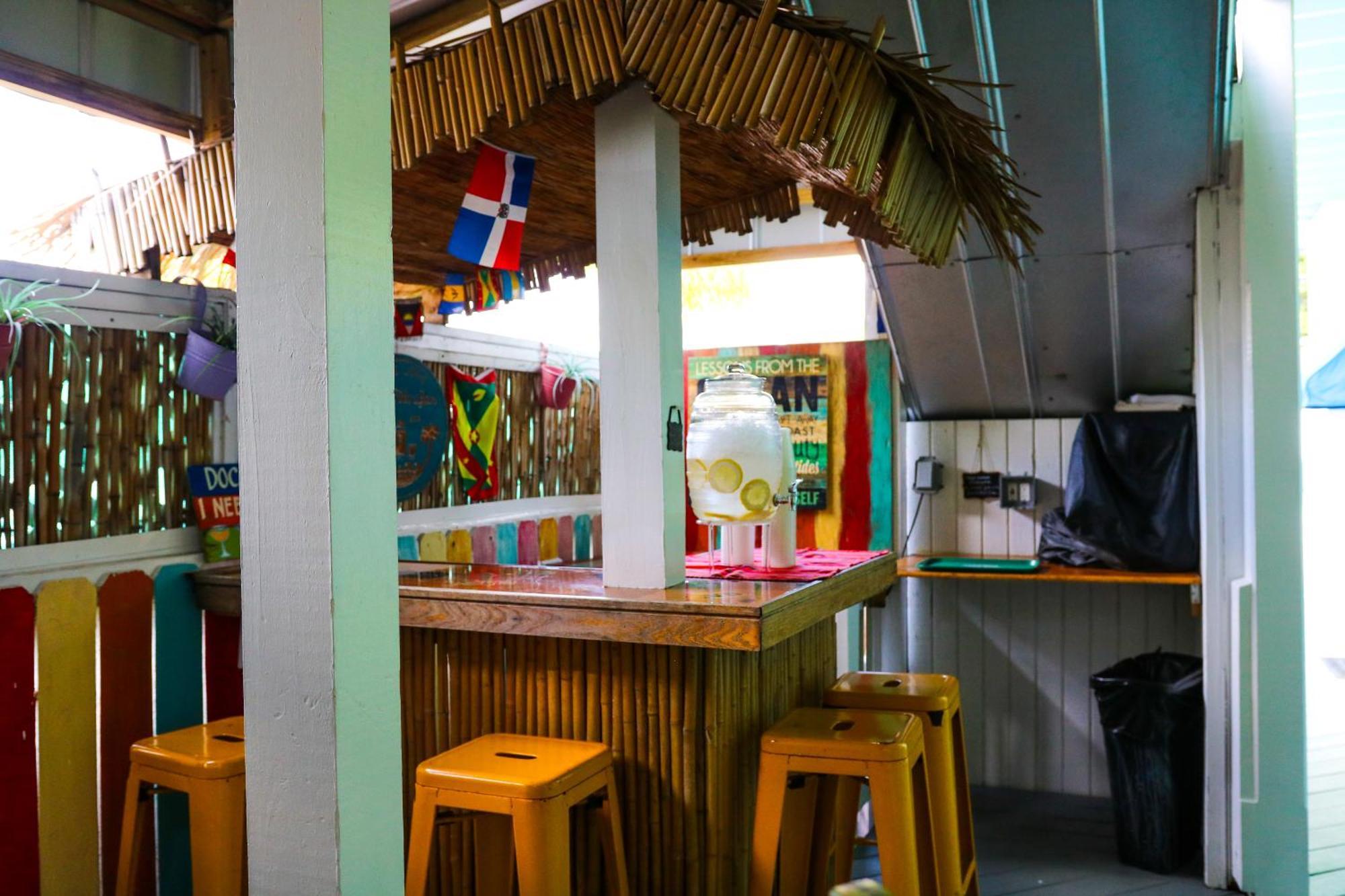 فندق Caribbean House كي وست المظهر الخارجي الصورة